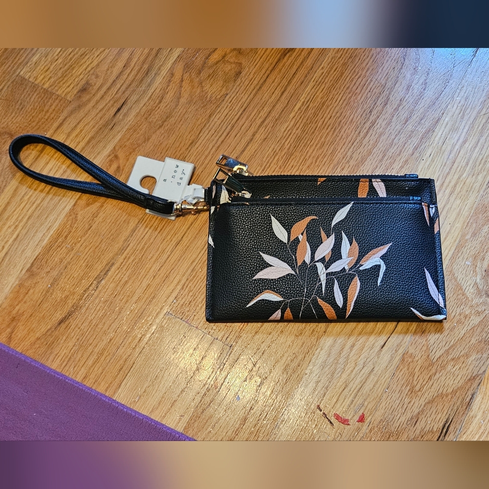NWT A New Day Black Wristlet with Leaf Design